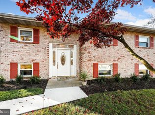 303 Shetlands Ln, Glen Burnie, MD 21061