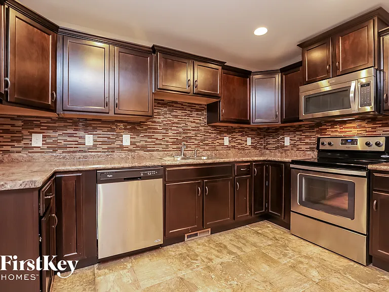 525 Magnolia Dr — Photo 7