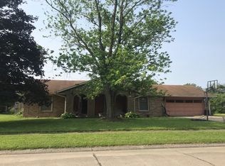 1237 Maple Dr, Shelbyville, IN 46176