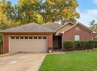 270 Pickwicket Dr, Conway, AR 72034