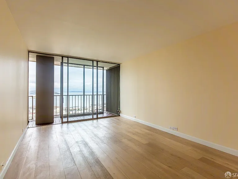 999 Green St #2501 — Photo 8