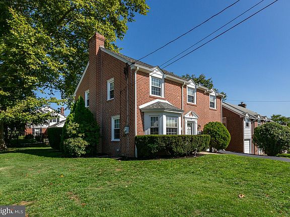 2nd image of 400 Lincoln Ave