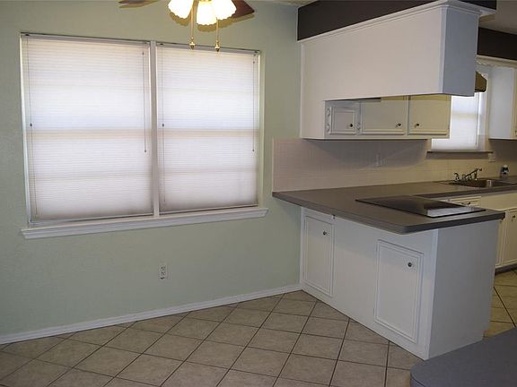 4th image of 6922 Escondido Dr