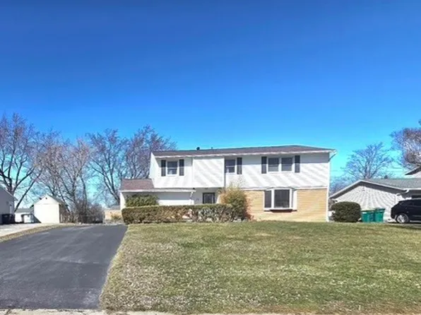 77 Mountbatten St, Rochester, NY 14623