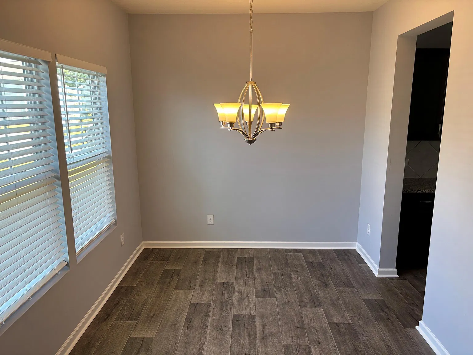 3 bed, 2.5 bath, 1690 sqft, $2,195 — Photo 4