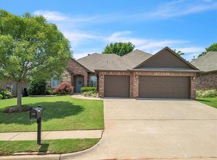 14005 Canterbury Dr, Edmond, OK 73013