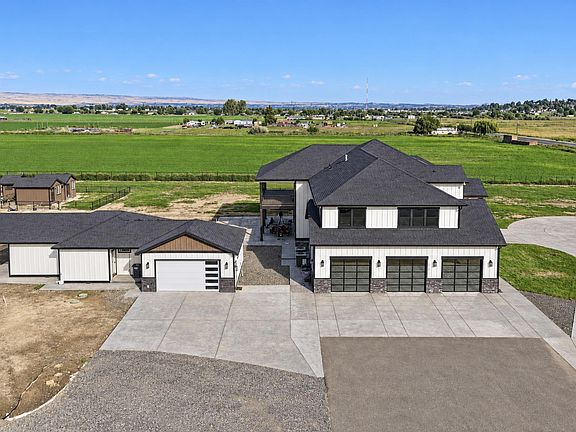 4th image of 2261 Outlook Rd