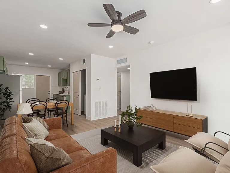 824 W Osborn Rd #4 — Photo 1