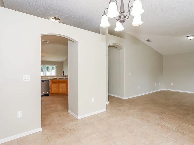 505 Reddicks Cir — Photo 7