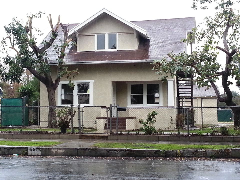 1st image of 954 N Palomares St