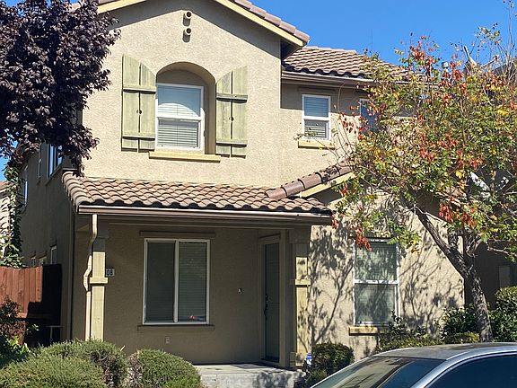 4th image of 3308 Paumanok Way