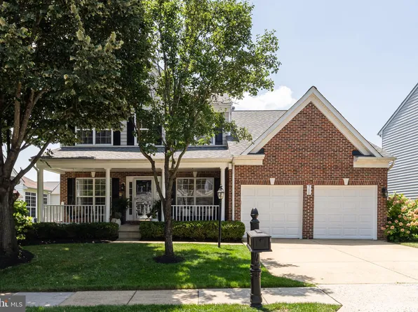 711 Invermere Dr NE, Leesburg, VA 20176