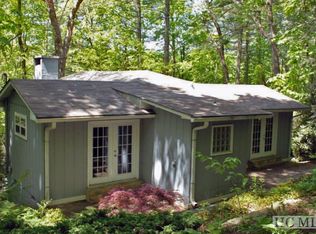 612 Wyanoak Rd, Highlands, NC 28741