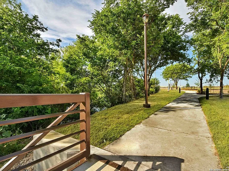 11922 Lake Parker — Photo 33