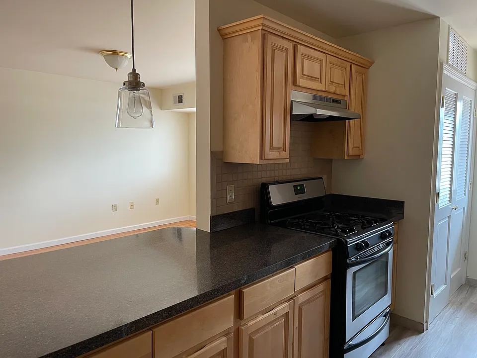 Rutgers Court Apartments