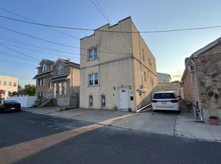 18 Balfour St #1F, Staten Island, NY 10305