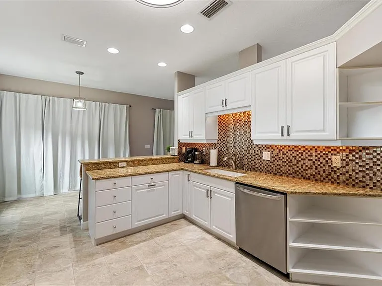 4360 Iola Dr — Photo 14