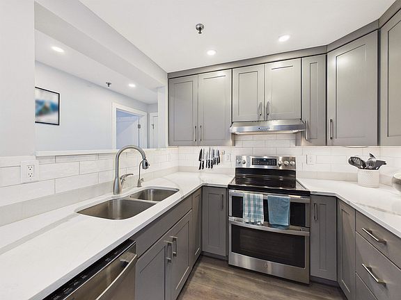 3rd image of 133 East Mountain Road #3A8