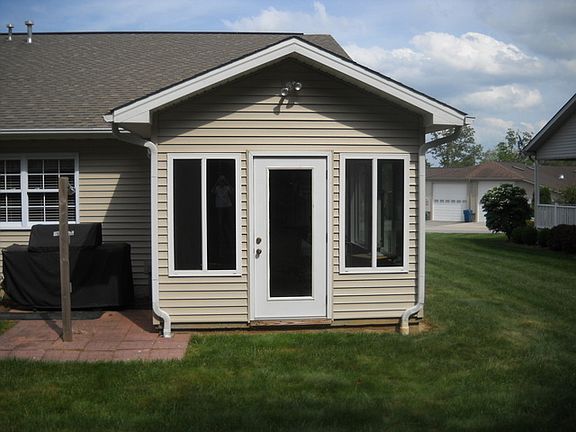 5th image of 125 Gardens View Dr