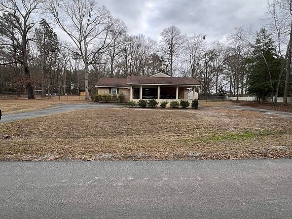 2nd image of 701 Barfoot Ext