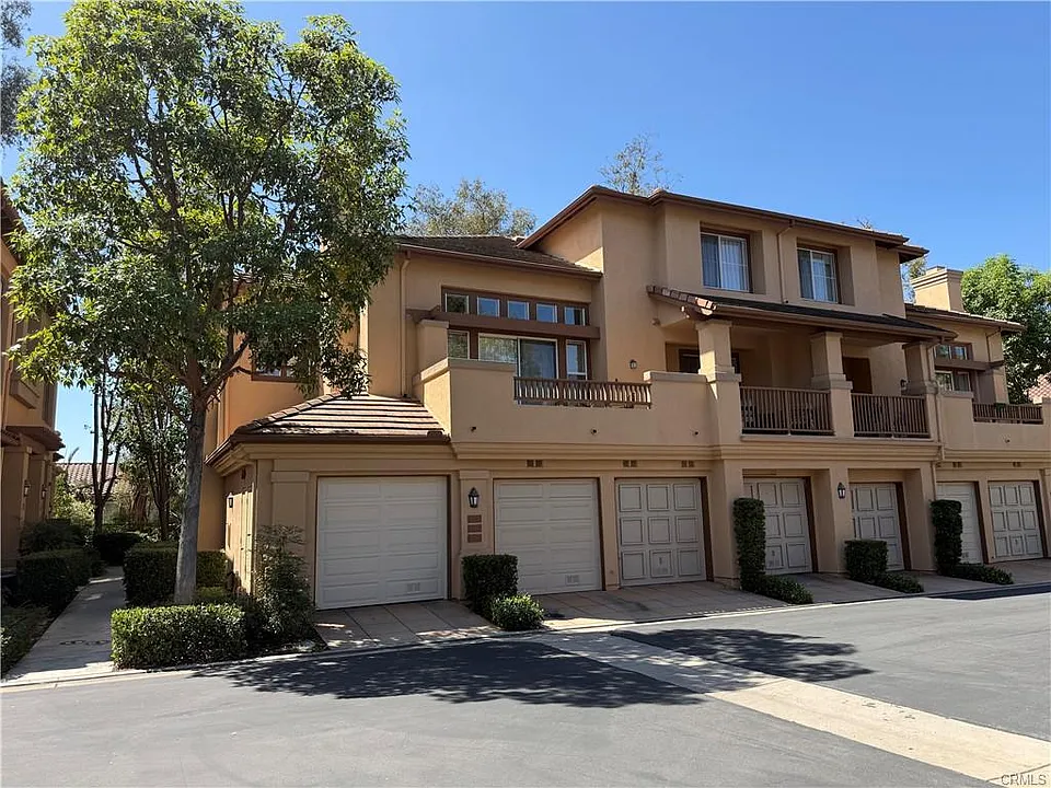 2692 Dunstan Dr