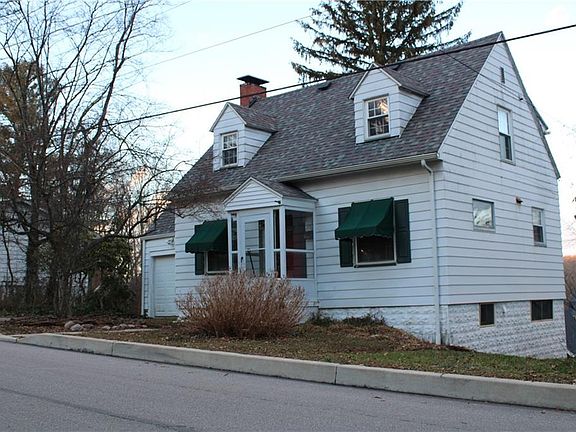 2nd image of 779 Irvin Ave