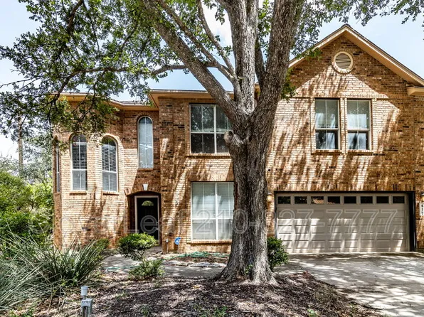 417 Sunrise Canyon Dr, Universal City, TX 78148