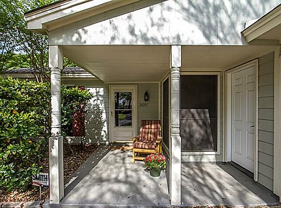 3rd image of 2601 Lawndale Ln