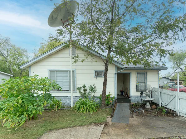 7907 Clegg Dr, San Antonio, TX 78242