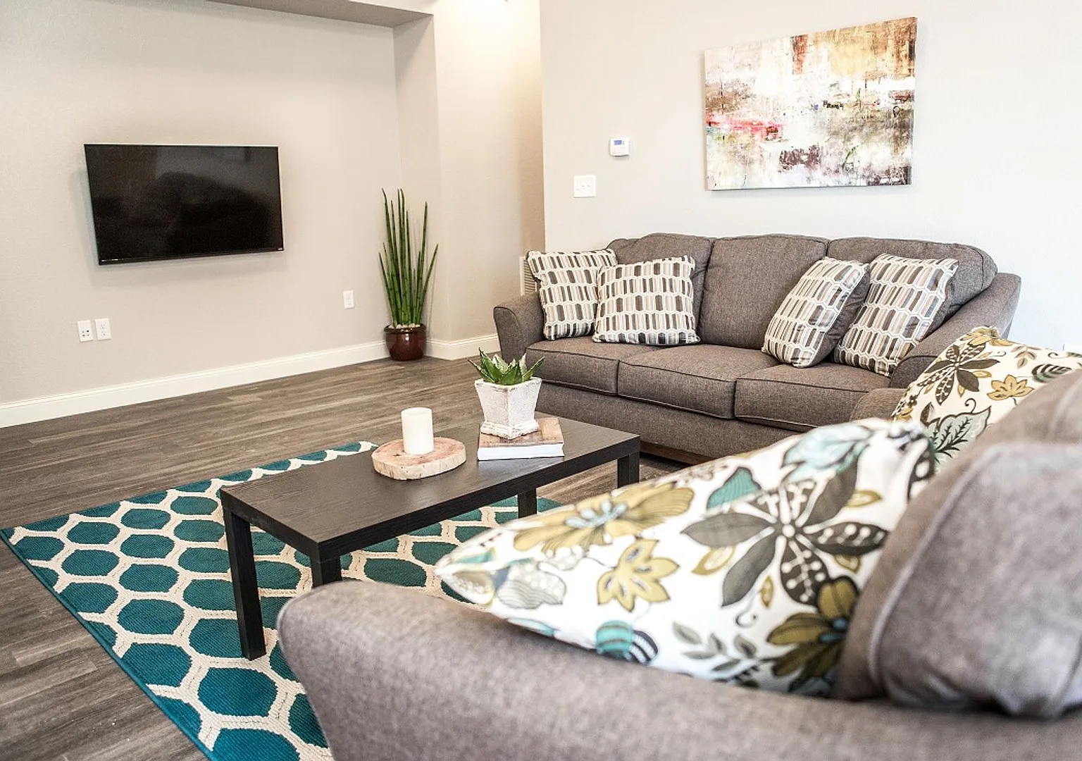 Legacy Condos — Photo 1