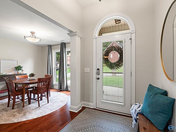4th image of 1728 Alm Dr NE