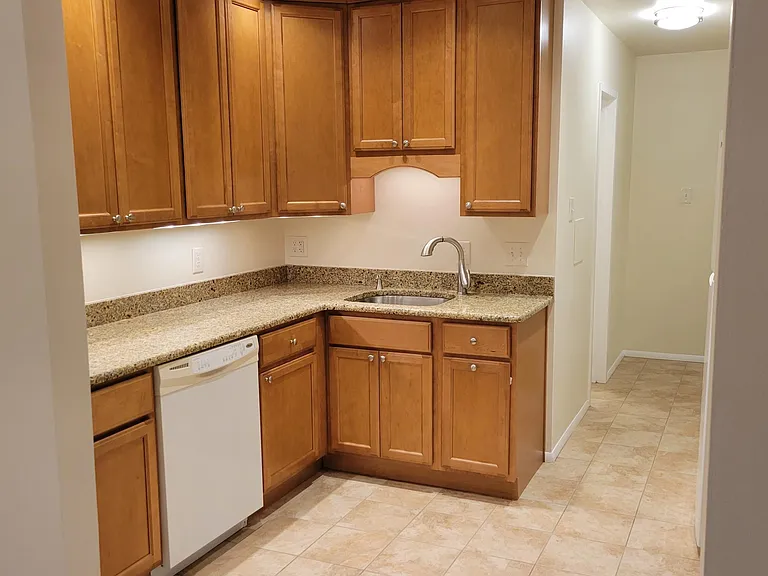 2049 Royal Fern Ct #2B — Photo 3