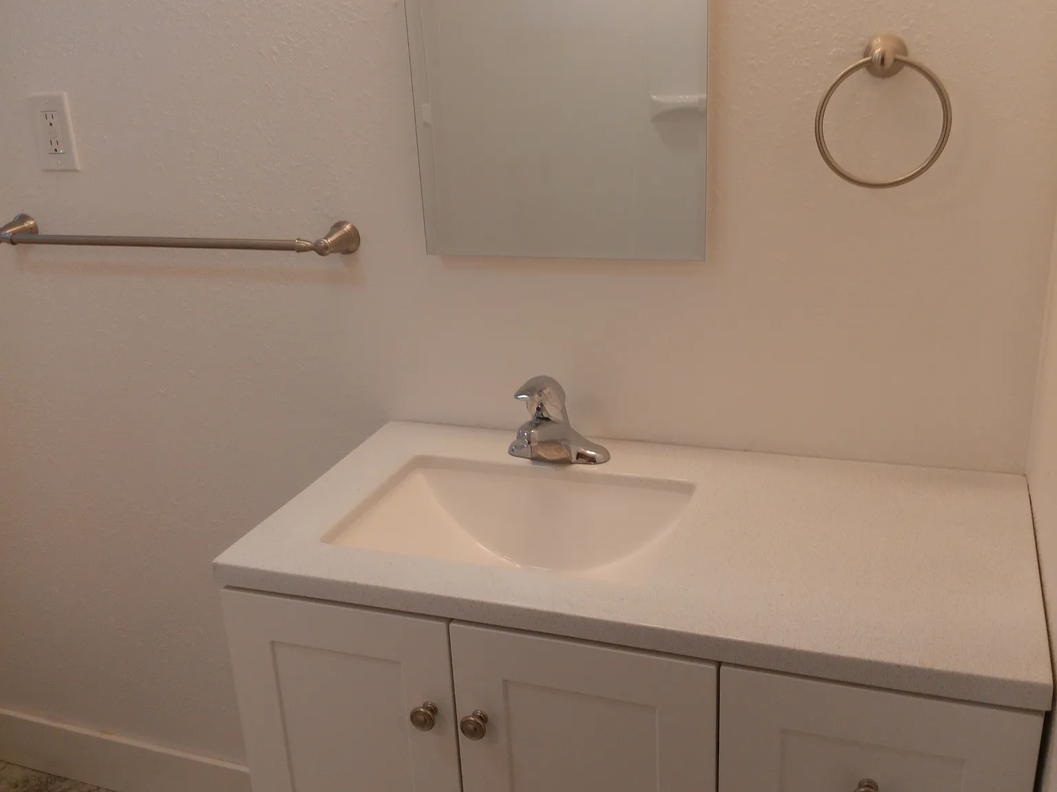 ID - 344 1/2 Warren - LB - 1 — Photo 3