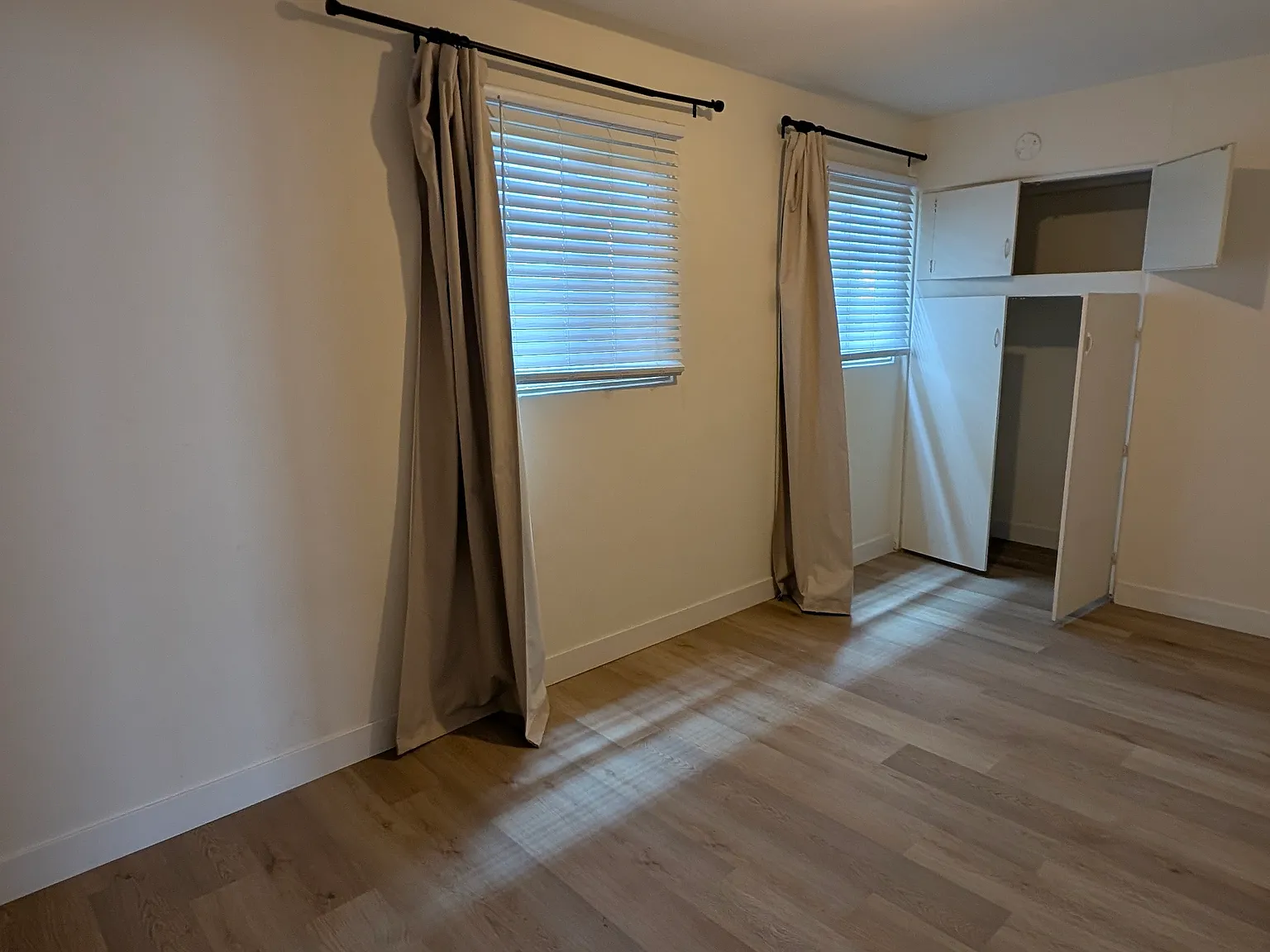 2 bed, 1300 sqft, $1,400 — Photo 2