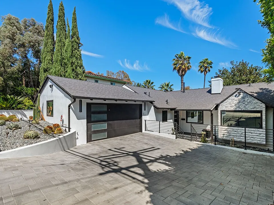 3304 Shelby Dr