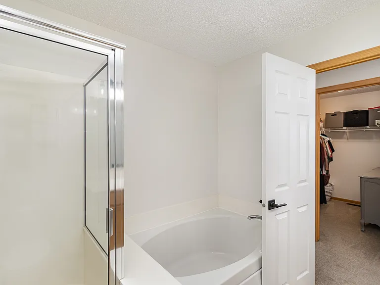 11023 Oak Grove Cir — Photo 14