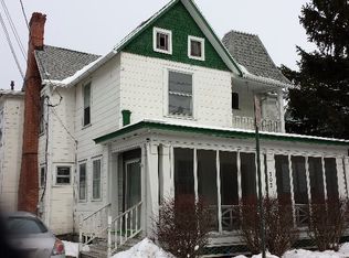 302 E 4th St, Watkins Glen, NY 14891