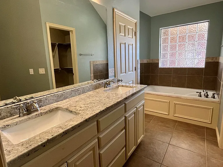 2225 Washita Trl — Photo 10