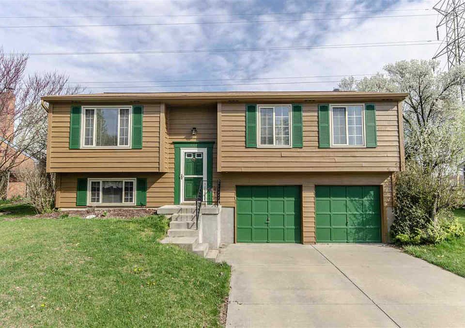 1st image of 857 Hacienda Ct