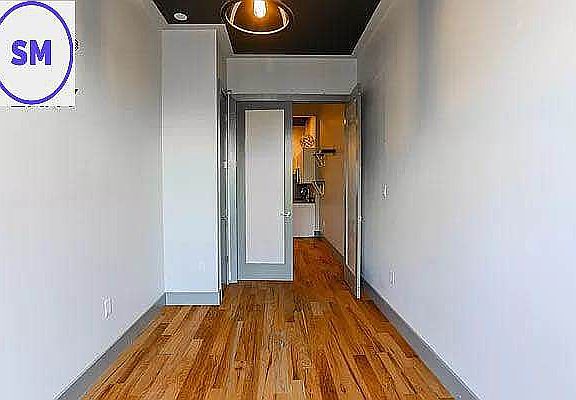 3rd image of 204 Irving Ave APT 2L