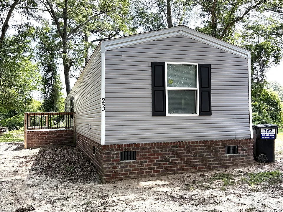 237 Laurel Ln #23