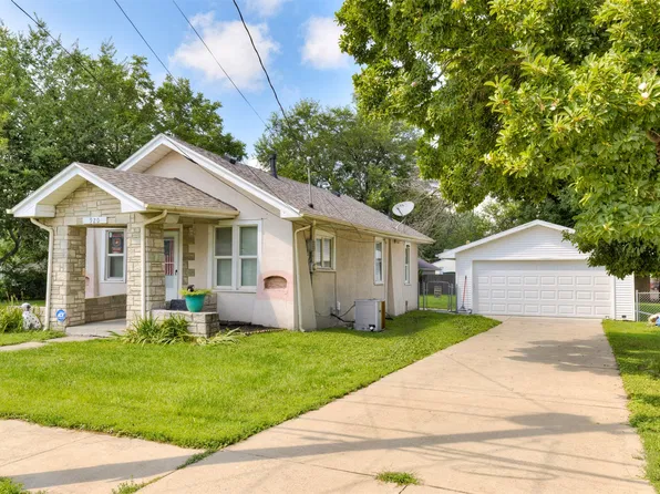 920 Hartford Ave, Des Moines, IA 50315