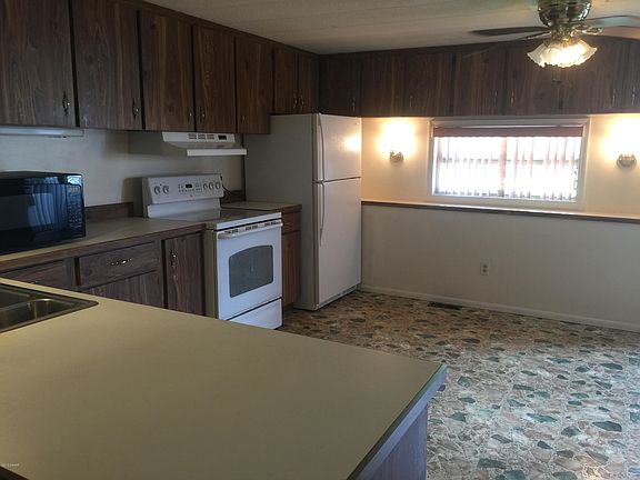 3rd image of 5445 Wood St