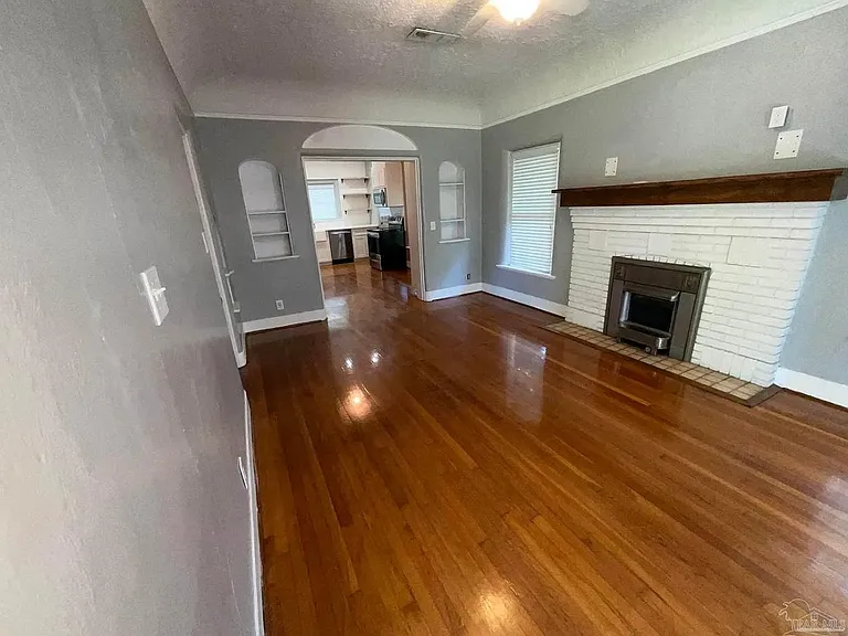 2000 E Jordan St — Photo 17