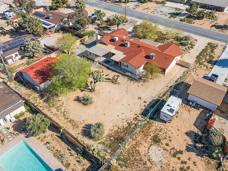 58328 Bonanza Dr — Photo 3