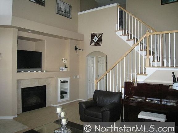 2nd image of 9728 Belmont Ln
