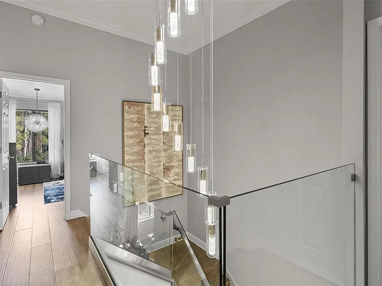 13228 Royal George Ave — Photo 16