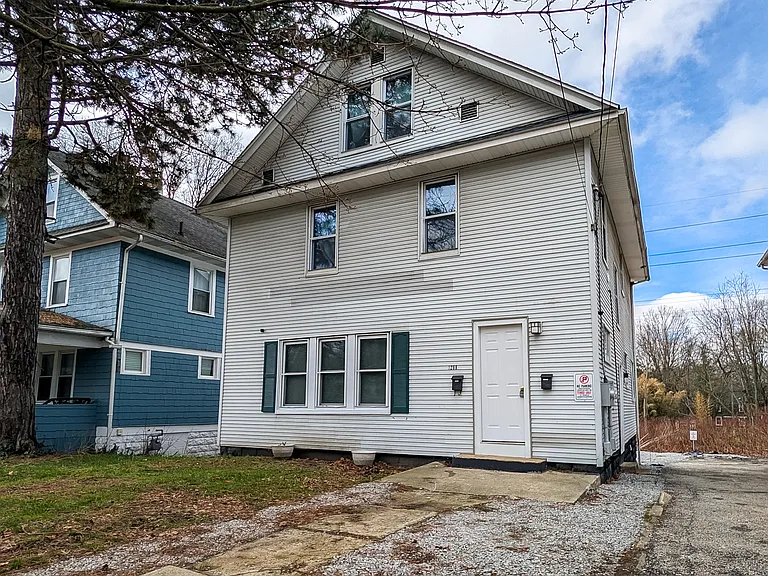 1268 Pondview Ave #A — Photo 1