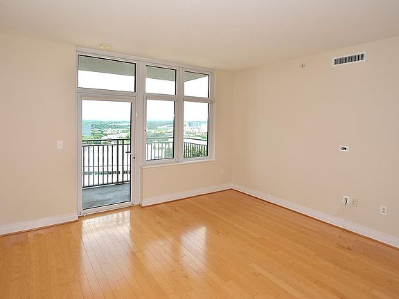 4th image of 8220 Crestwood Heights Dr APT 1413