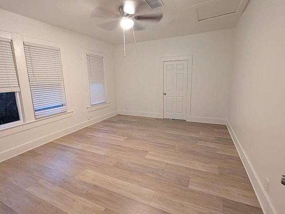 3rd image of 1380 Liveoak St